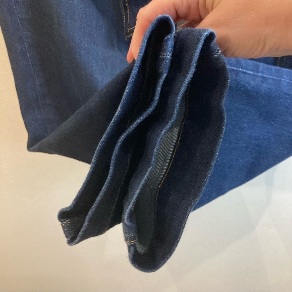 Boden High-Waisted Button-Up Jeans with Belt - Picture 9 of 16
